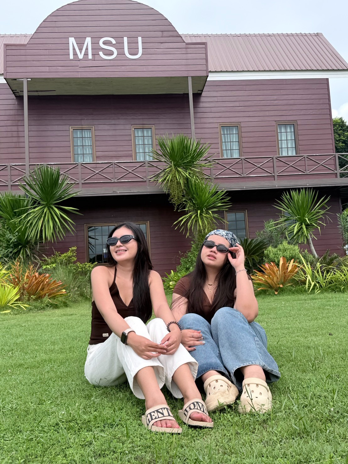 กิจกรรมถ่ายภาพกับม้าที่ฟาร์มมหาวิทยาลัยมหาสารคาม